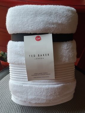 Ted Baker Hand Towels Set